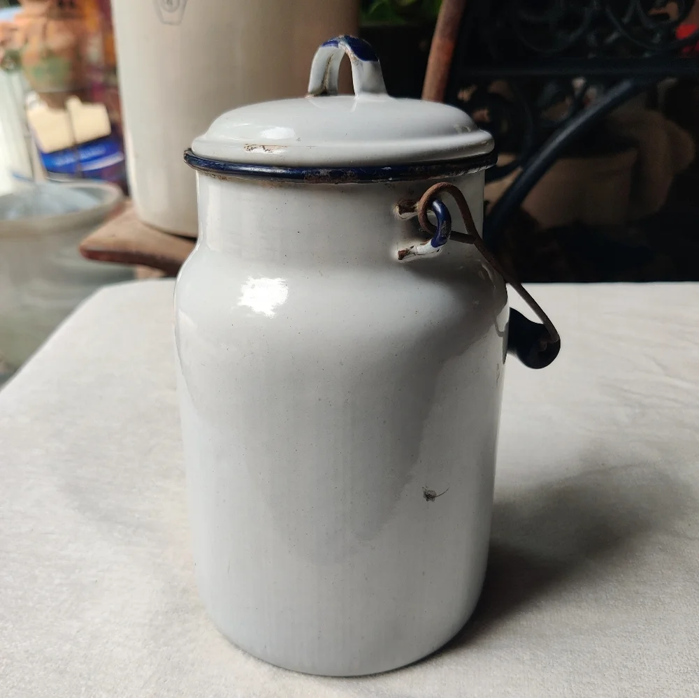 Vintage Antique White Enamelware Milk Canister Lid Wood Bail Handle 9